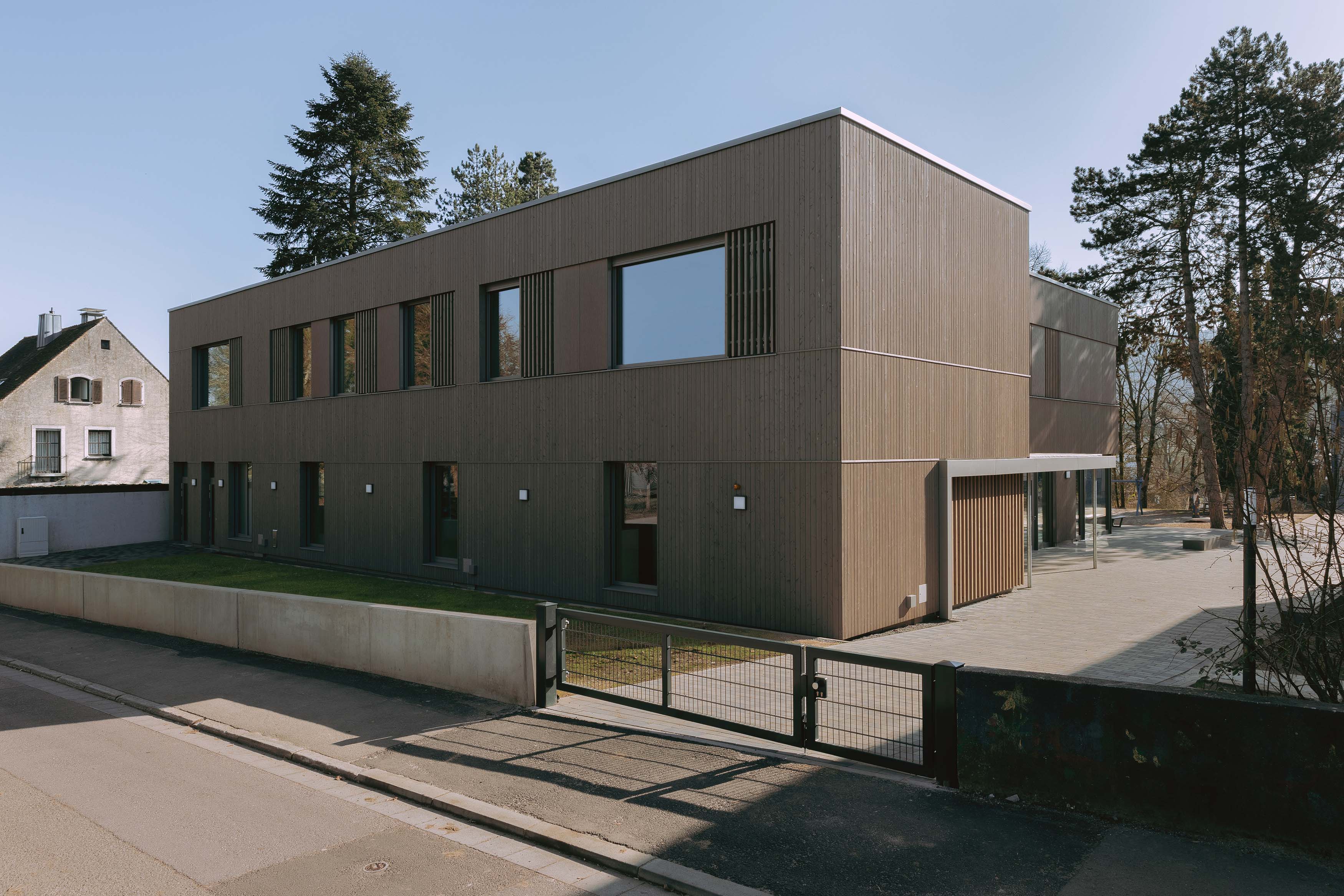 BHK Architects: Full-Time Day School